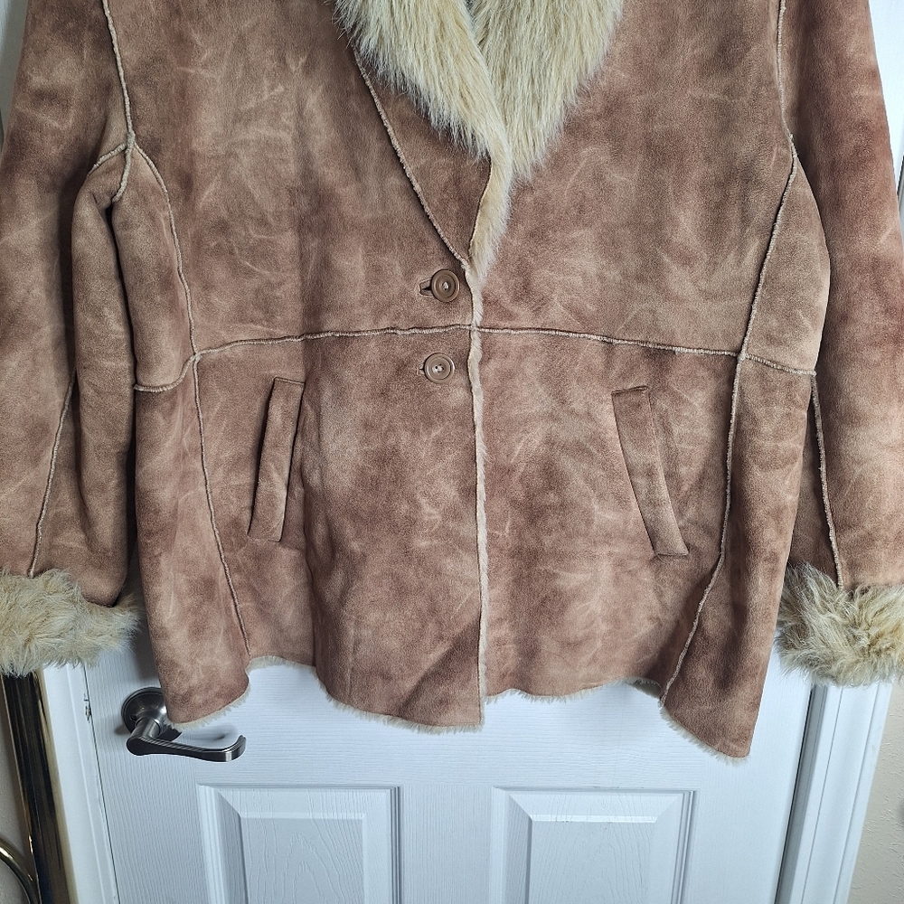 Outbrook Women’s Faux Fur and Suede Winter Jacket Size XXL Y2K - Picture 3 of 8